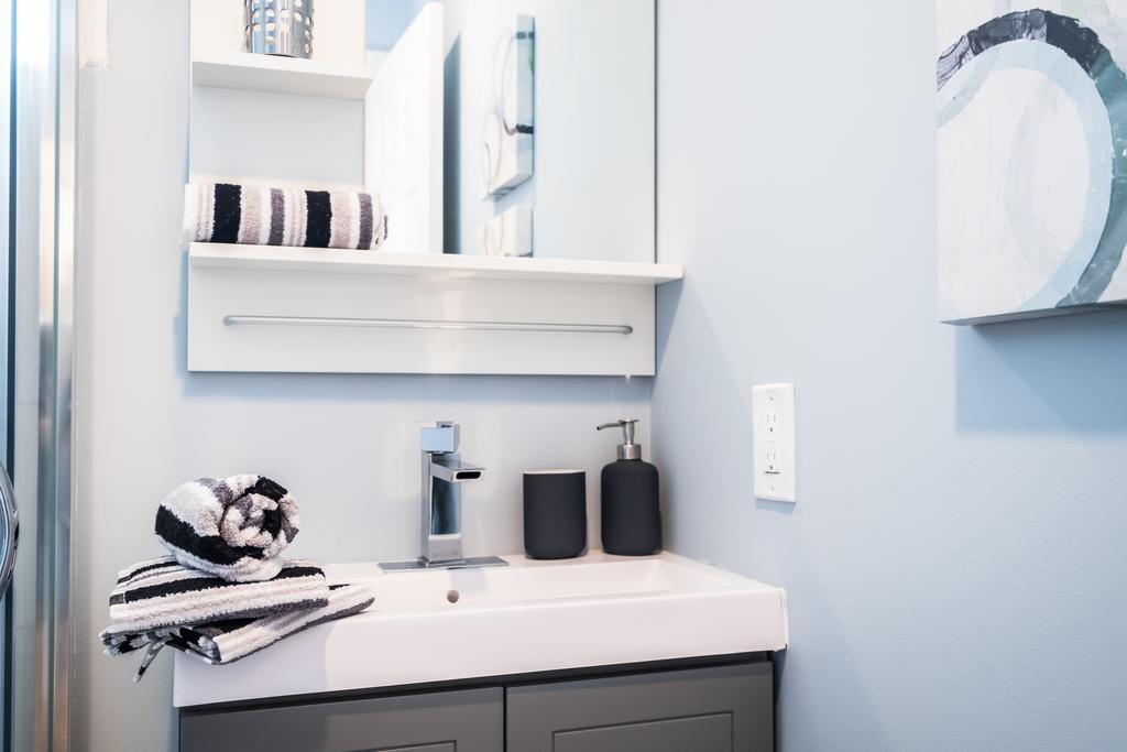 Quickstay - Chic & 3-bedroom In Little Italy Holiday home