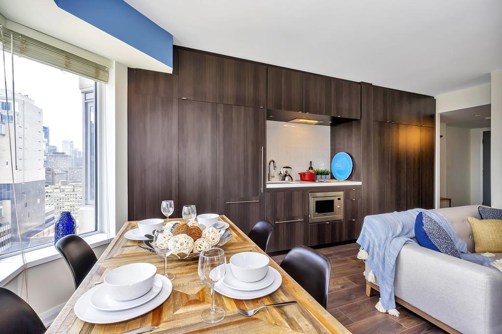 Apartment Elegance In Yorkville Toronto