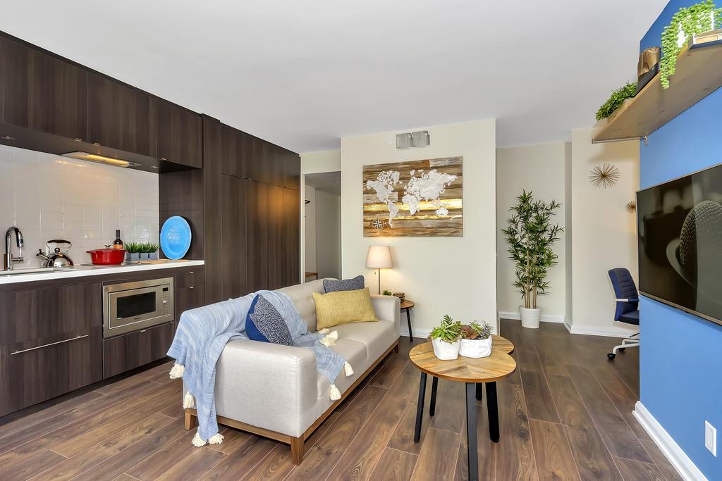 Elegance In Yorkville Apartment