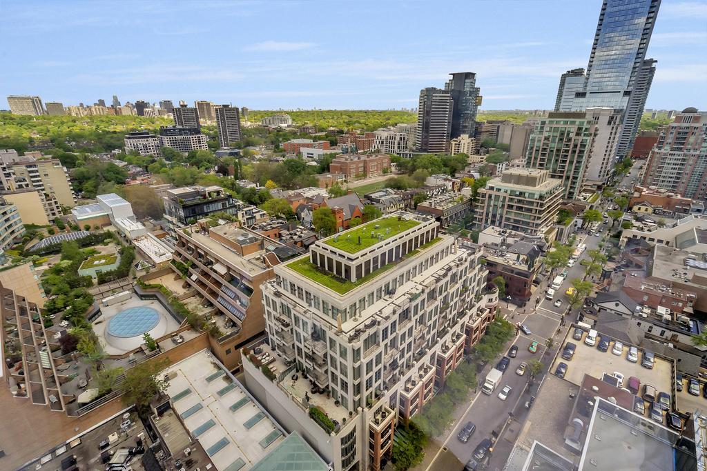 Elegance In Yorkville