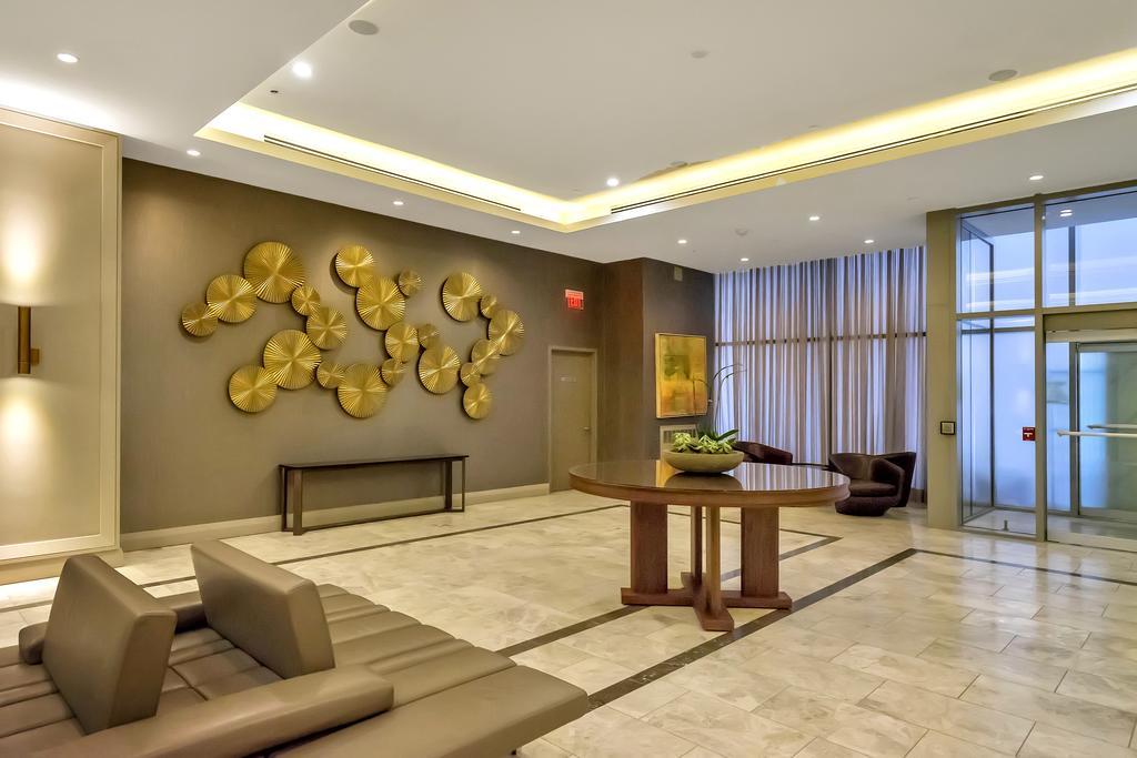 Elegance In Yorkville Apartment Toronto