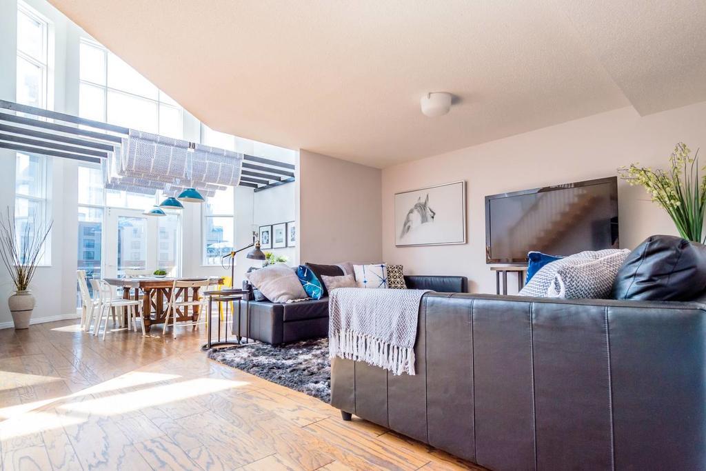 Luxurious Penthouse Duplex - Downtown Central *