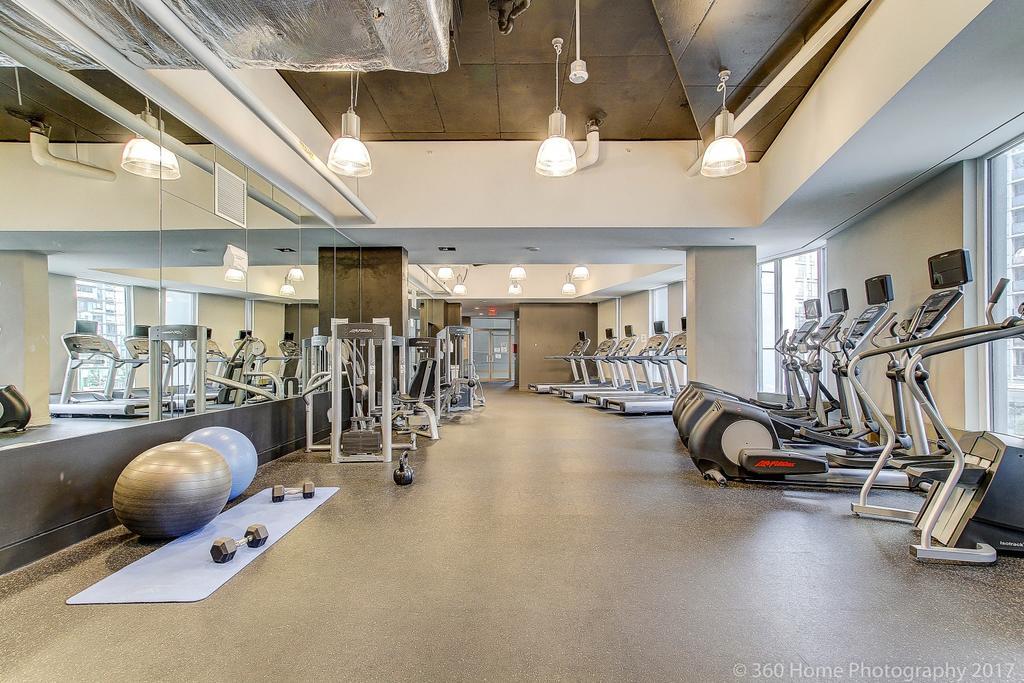 Gorgeous 2 Storey Townhouse