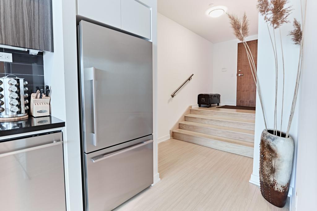 Gorgeous 2 Storey Townhouse Apartment