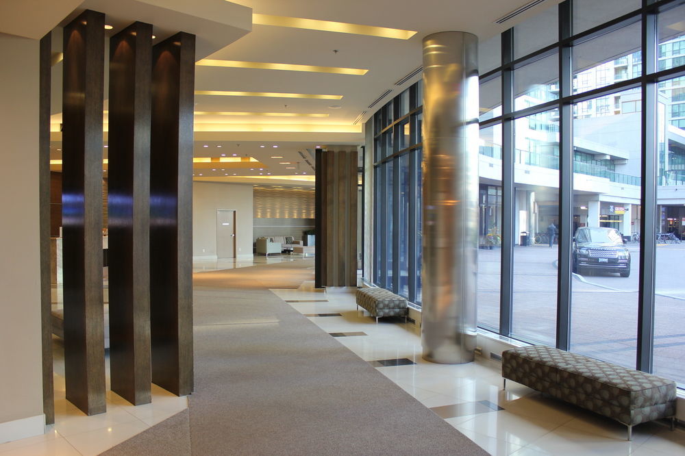 Hotel Luxury - Heart Of Downtown Toronto