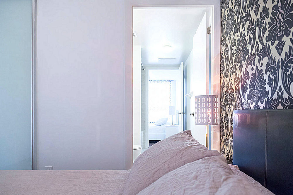Lavish Suites - Brand New Two Bedroom - Cn Tower View Toronto