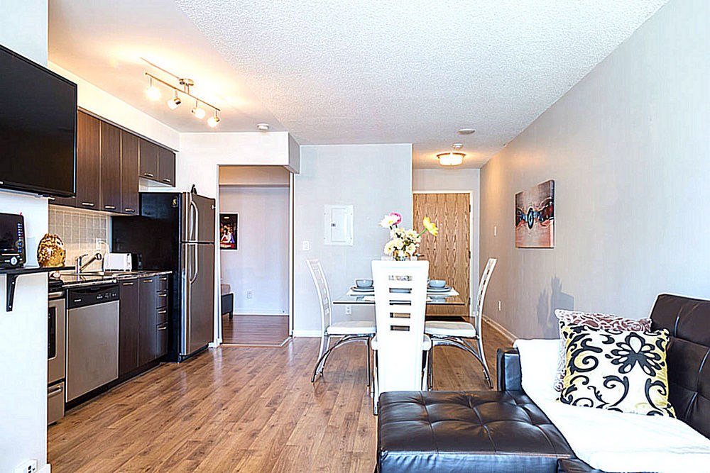 Lavish Suites - Brand New Two Bedroom - Cn Tower View * Toronto