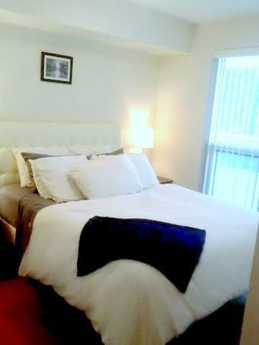 Pelicanstay In Downtown Toronto Apartment *