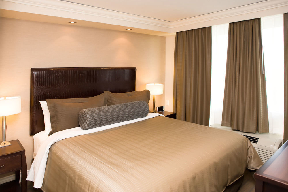 Hotel Sandman Signature Airport