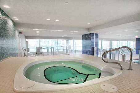 Apartment Luxury Fully Furnished Suite In Downtown Toronto - Maple Leaf Square