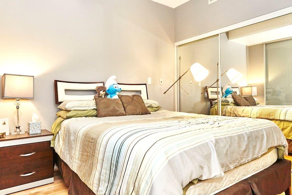 Apartment Luxury Fully Furnished Suite In Downtown Toronto - Maple Leaf Square *