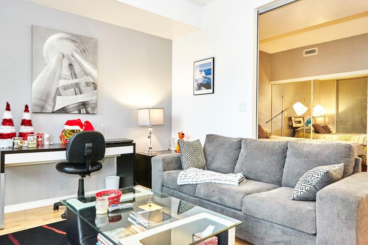 Luxury Fully Furnished Suite In Downtown Toronto - Maple Leaf Square Apartment Toronto