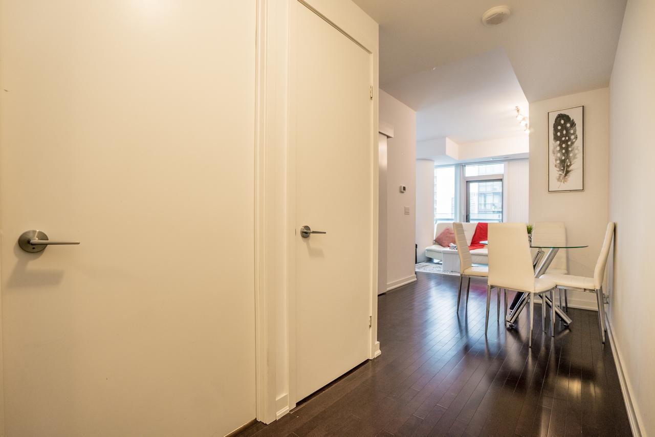 Aaira York St Apartment