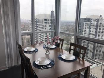 Hotel Kashaneh - Yonge Street Toronto