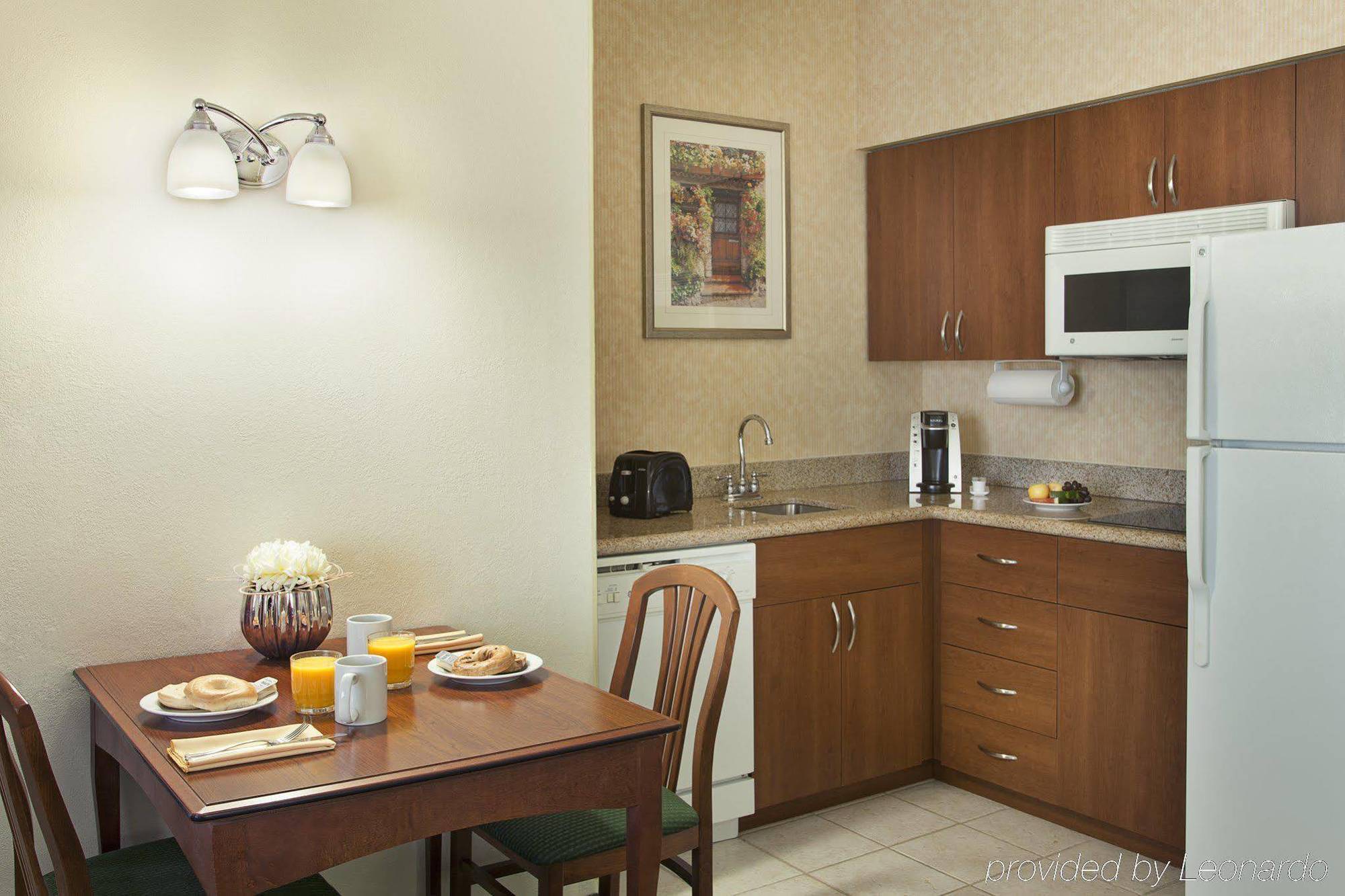 Hotel By Marriott Airport Toronto