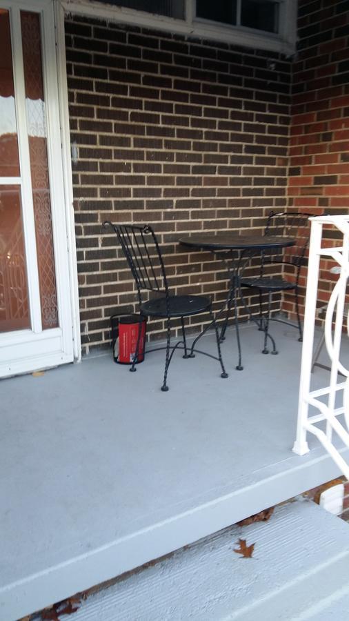 Bed & Breakfast On The Park Near Downtown Area *