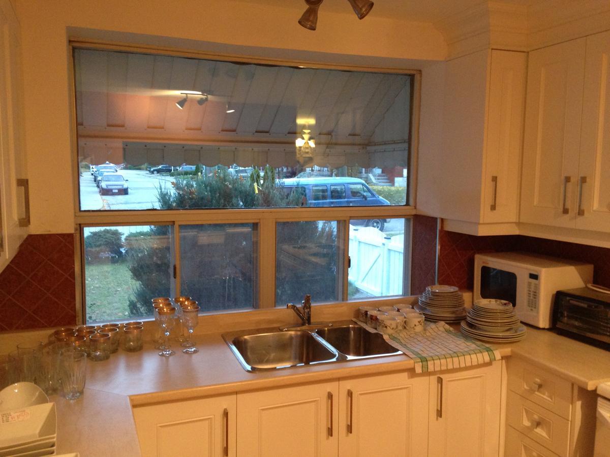 Bed & Breakfast On The Park Near Downtown Area *