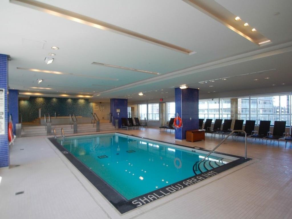 Luxury Fully Furnished Suite In Downtown Toronto - Maple Leaf Square Apartment