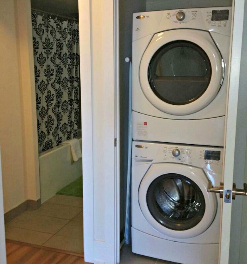 Pelicanstay In Downtown Toronto Apartment *