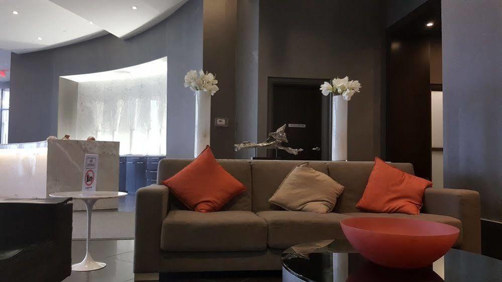 Kashaneh - Yonge Street Hotel