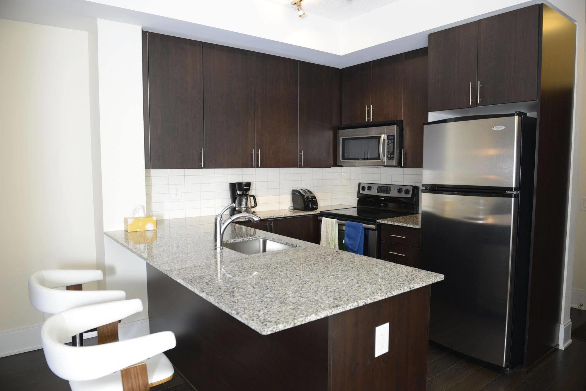 Life Luxury Downtown Hotel 3*