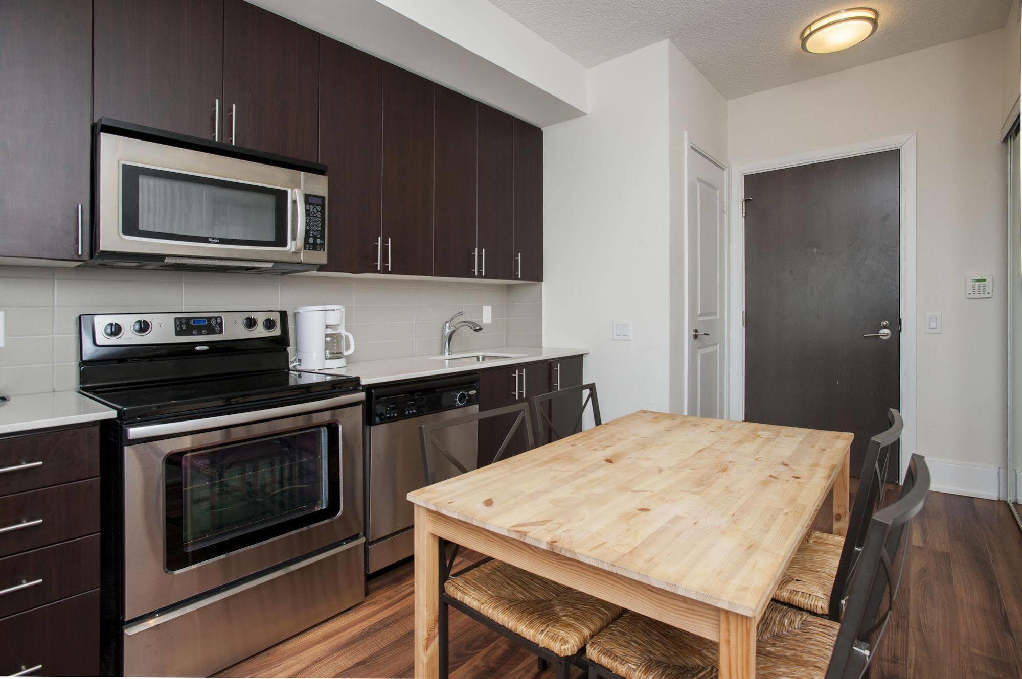 Life Luxury Downtown 3*