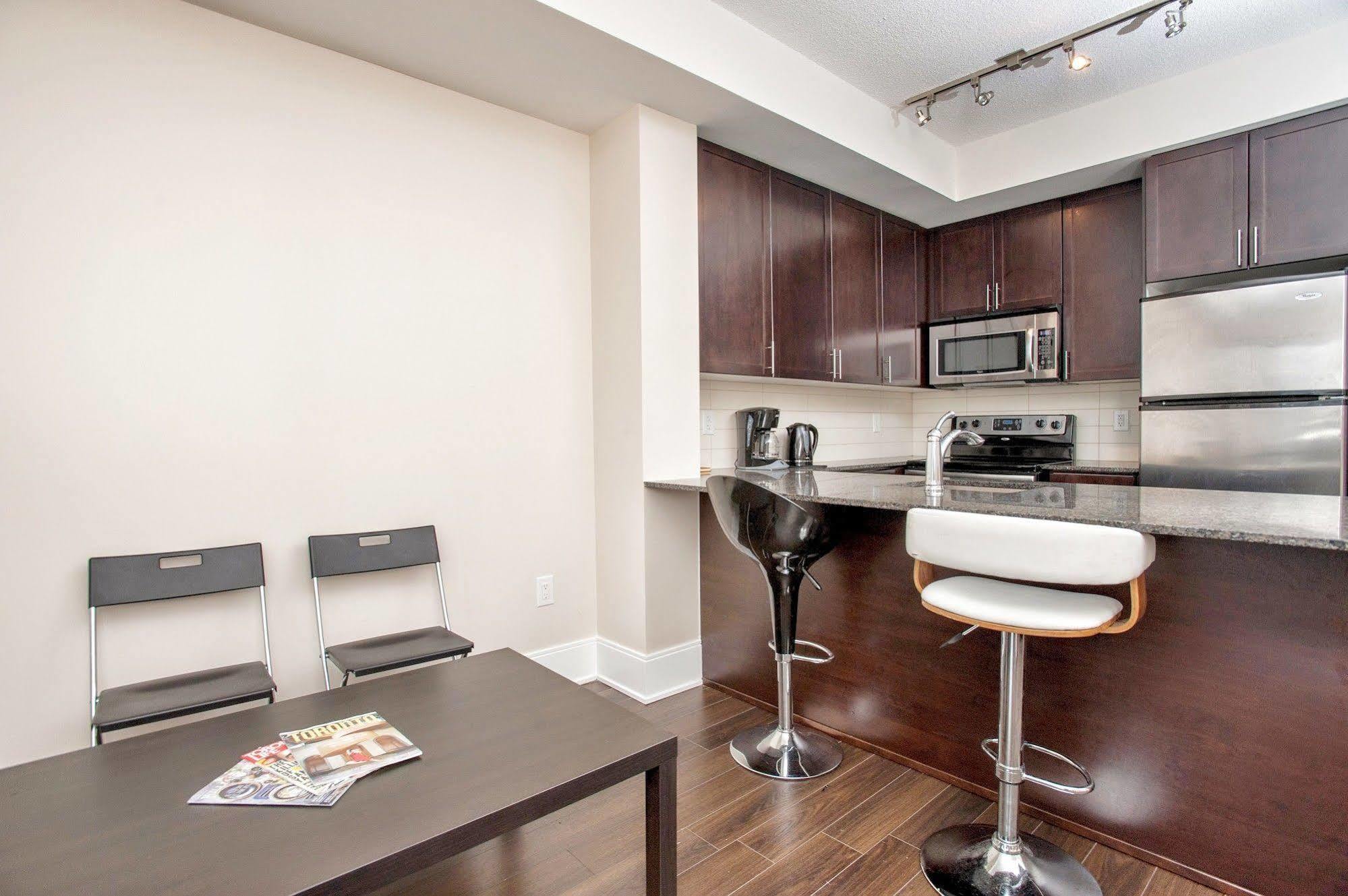 Life Luxury Downtown Toronto