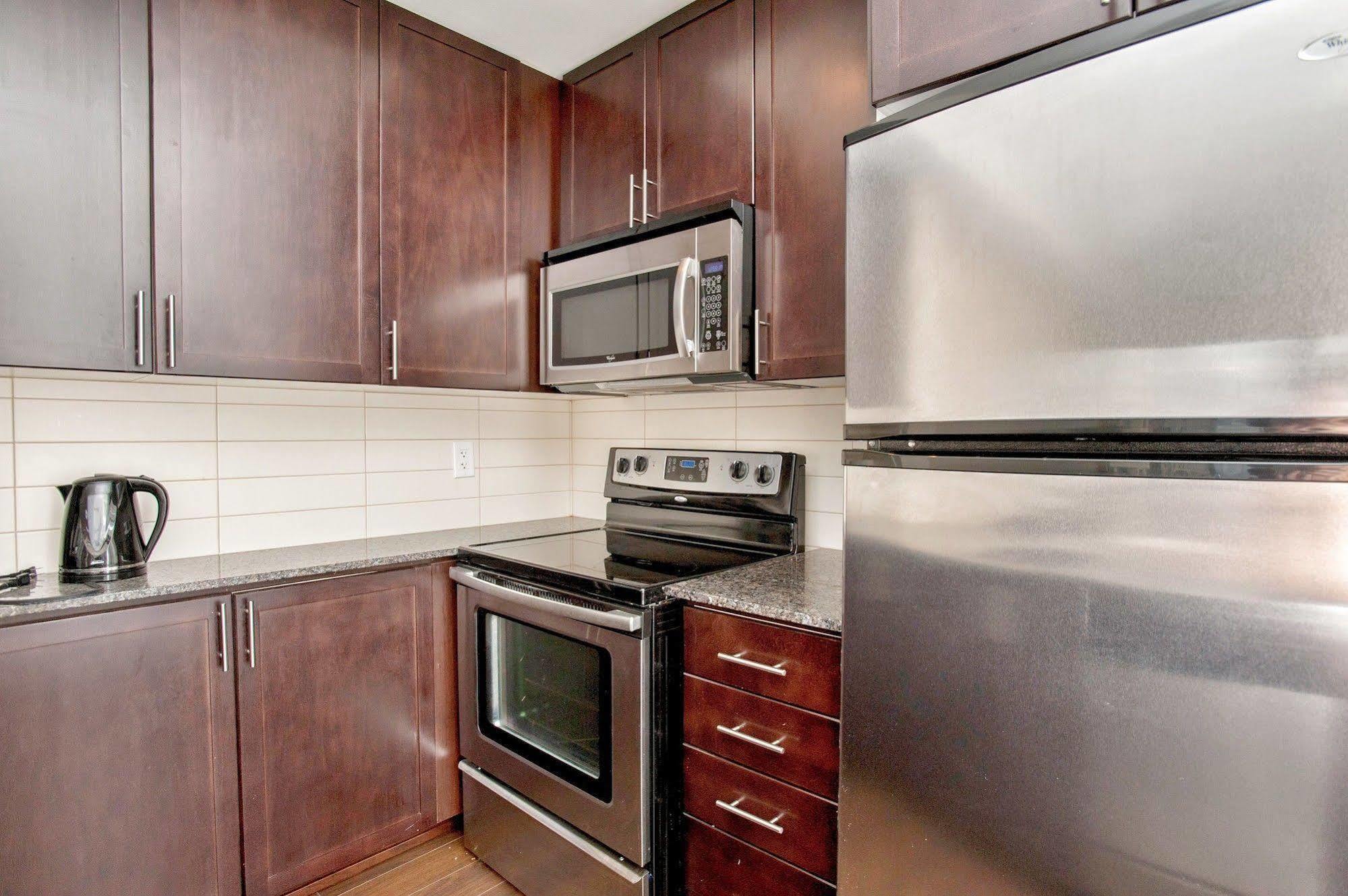 Life Luxury Downtown 3* Toronto