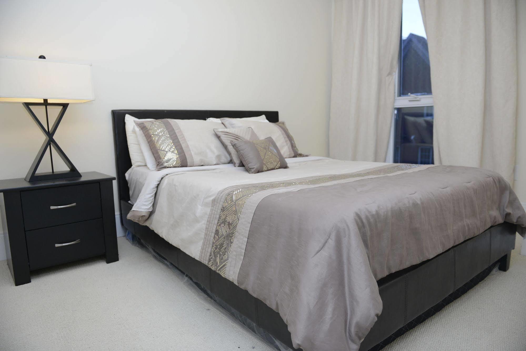Life Luxury Downtown