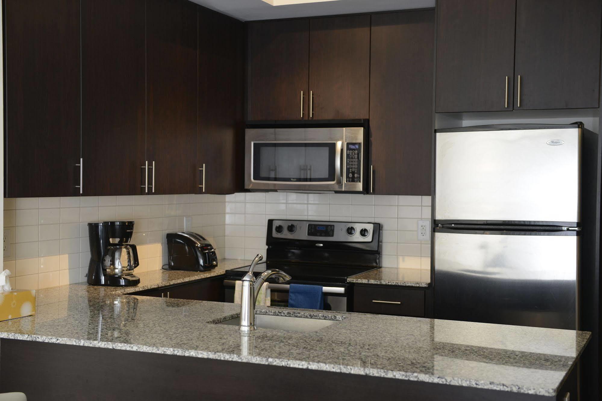 Life Luxury Downtown Hotel 3*