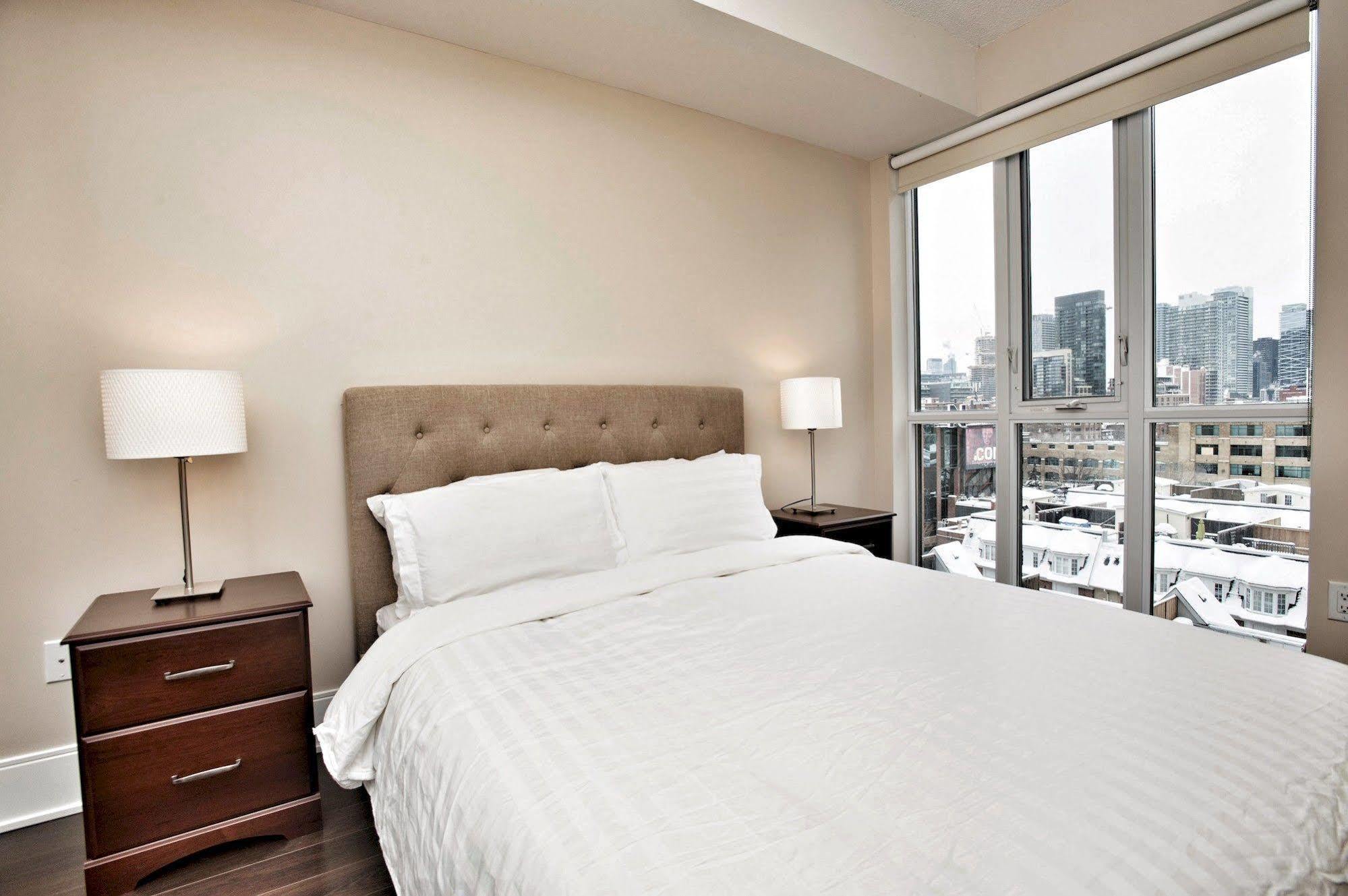 Life Luxury Downtown Hotel Toronto