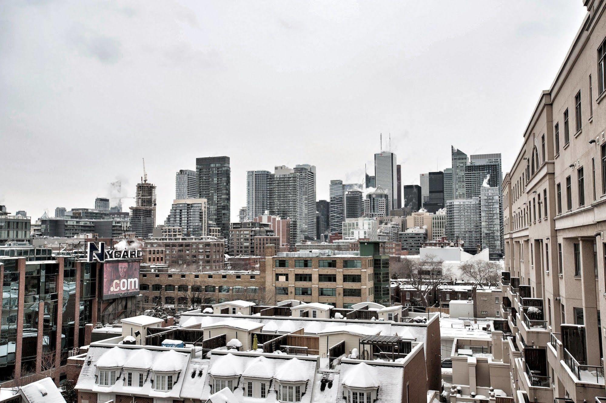 Life Luxury Downtown Toronto
