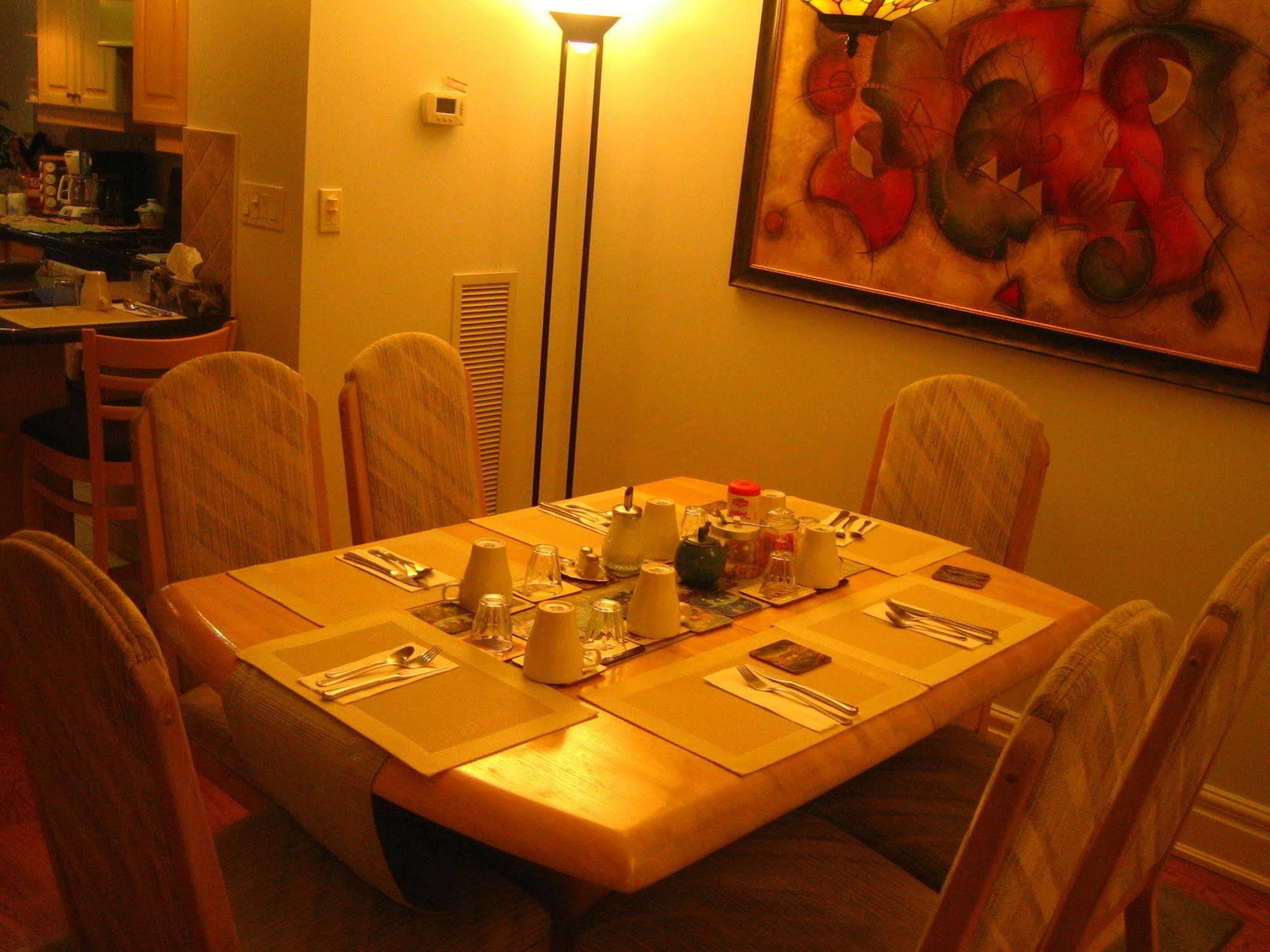 A Dreams (adults Only) Bed & Breakfast Toronto