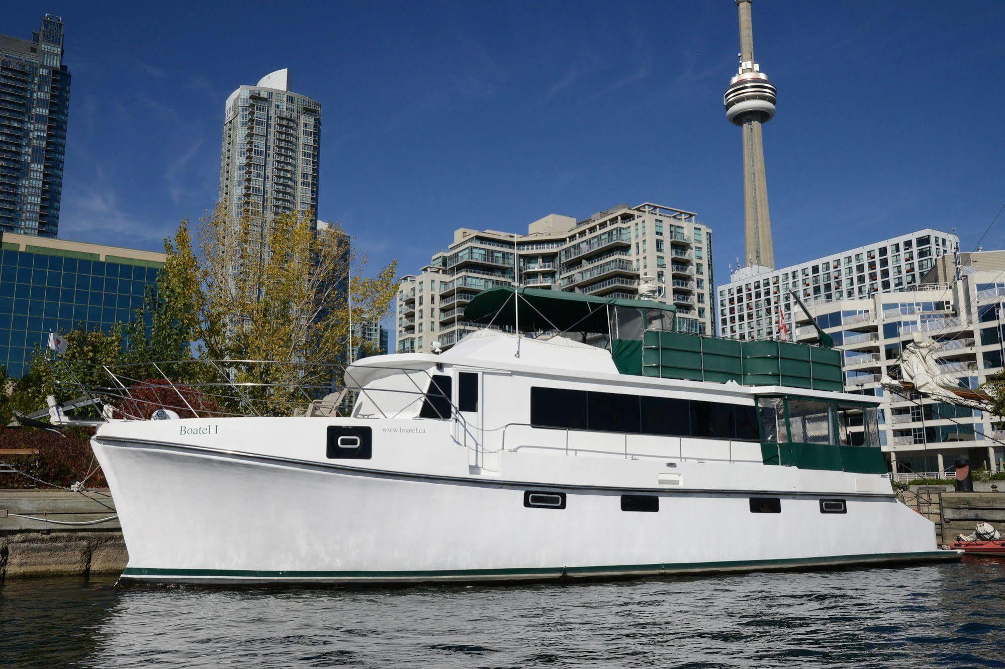 Making Waves Boatel Toronto