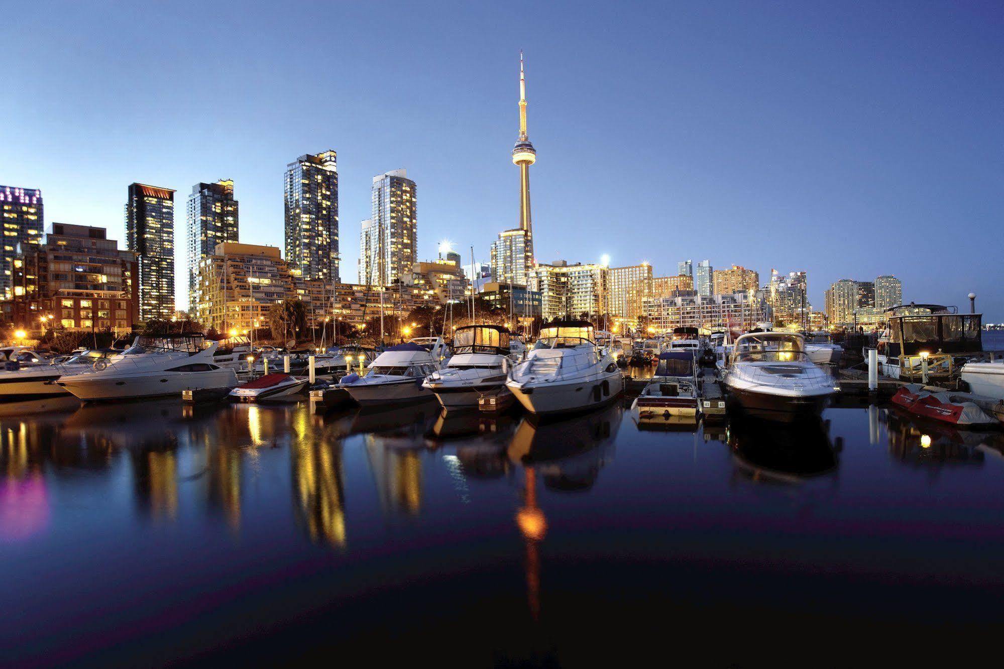 Making Waves Boatel Bed & Breakfast 3*
