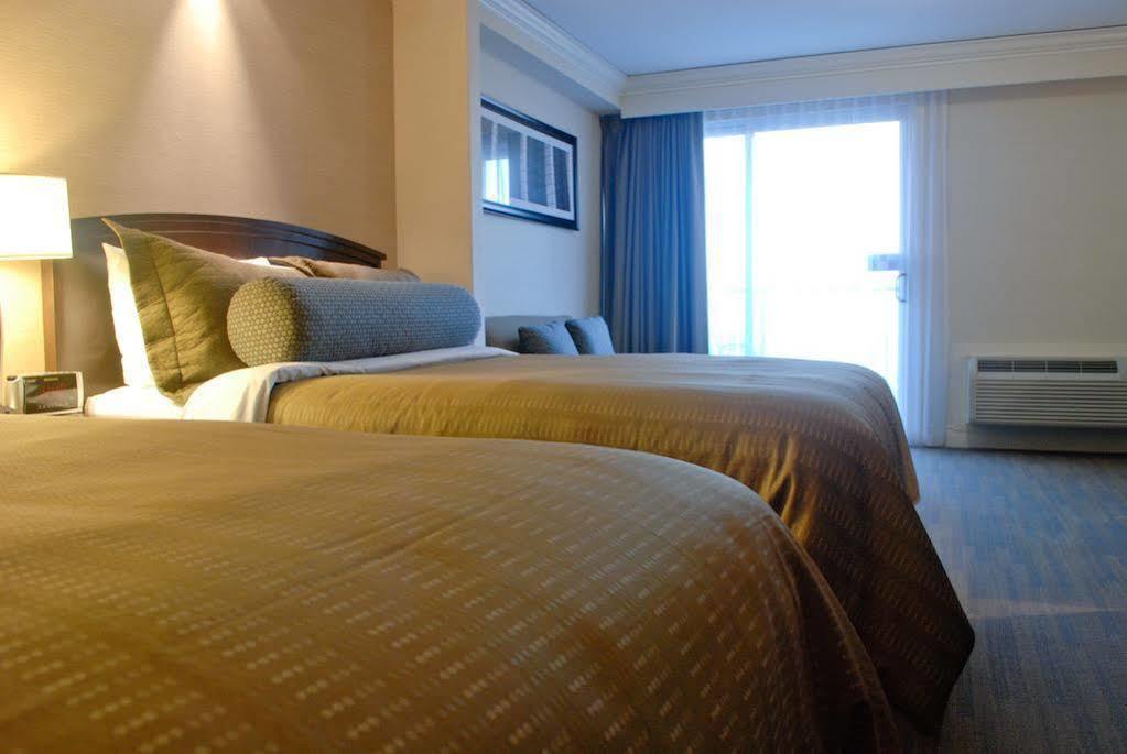 Hotel Sandman Signature Airport Toronto