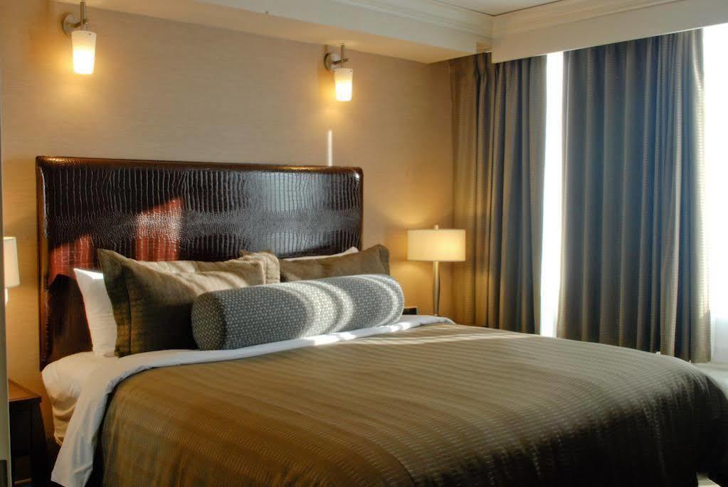 Sandman Signature Airport Hotel