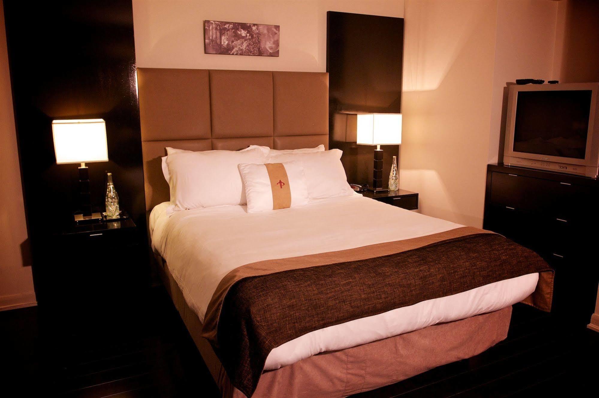 Hotel Pantages Centre 4*