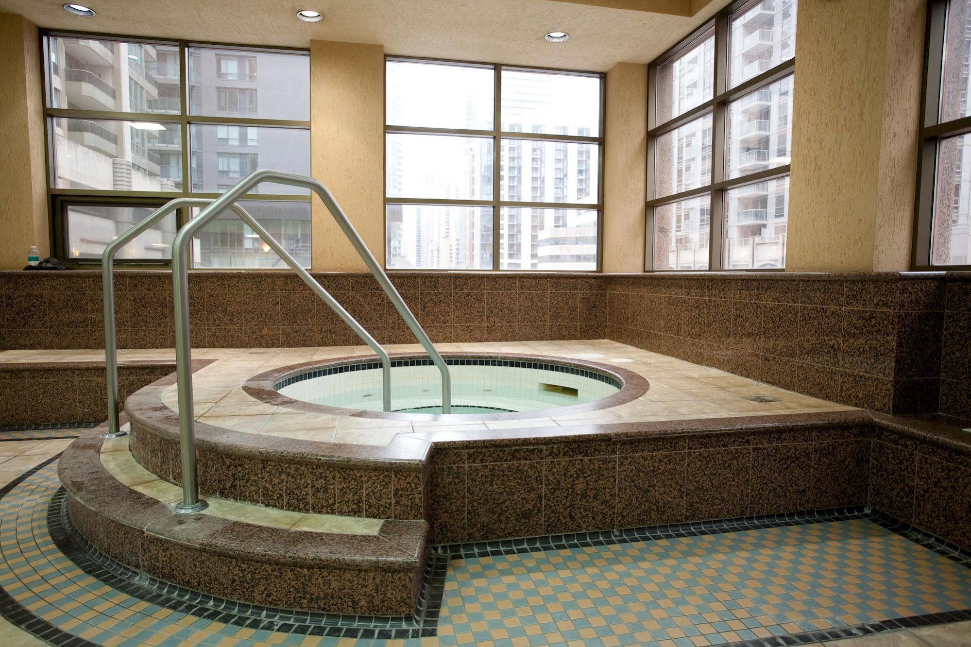Aparthotel Glen Grove - Conservatory Tower 3*