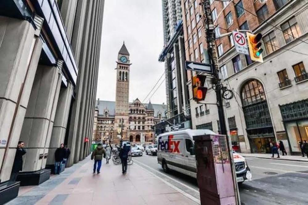 Apartment Temperance Toronto