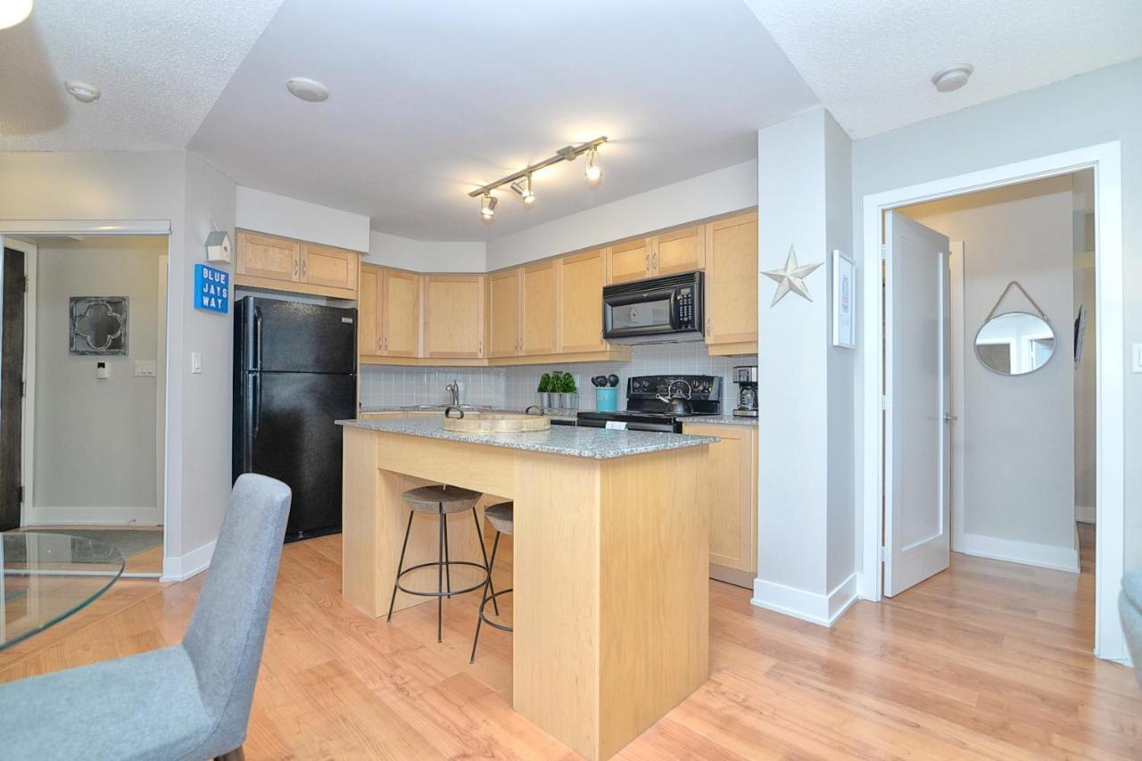 Applewood Apartment