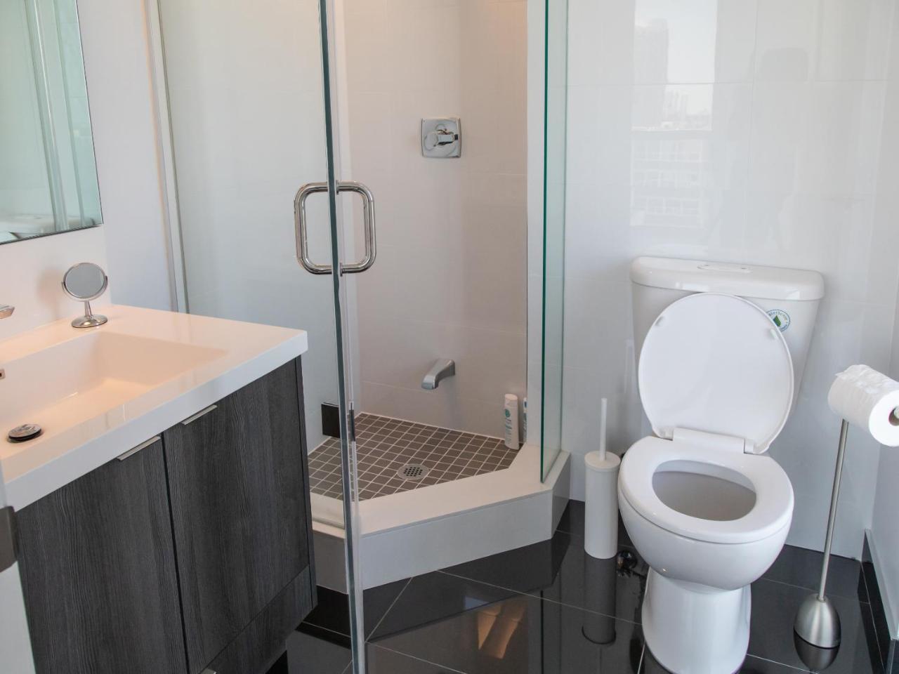 Apartment Modern 2 Bedroom Yonge And Eglinton Toronto