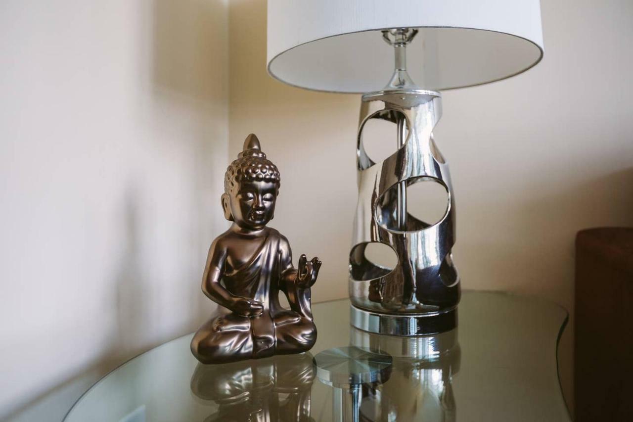 Apartment Executive In The Heart Of Downtown Toronto
