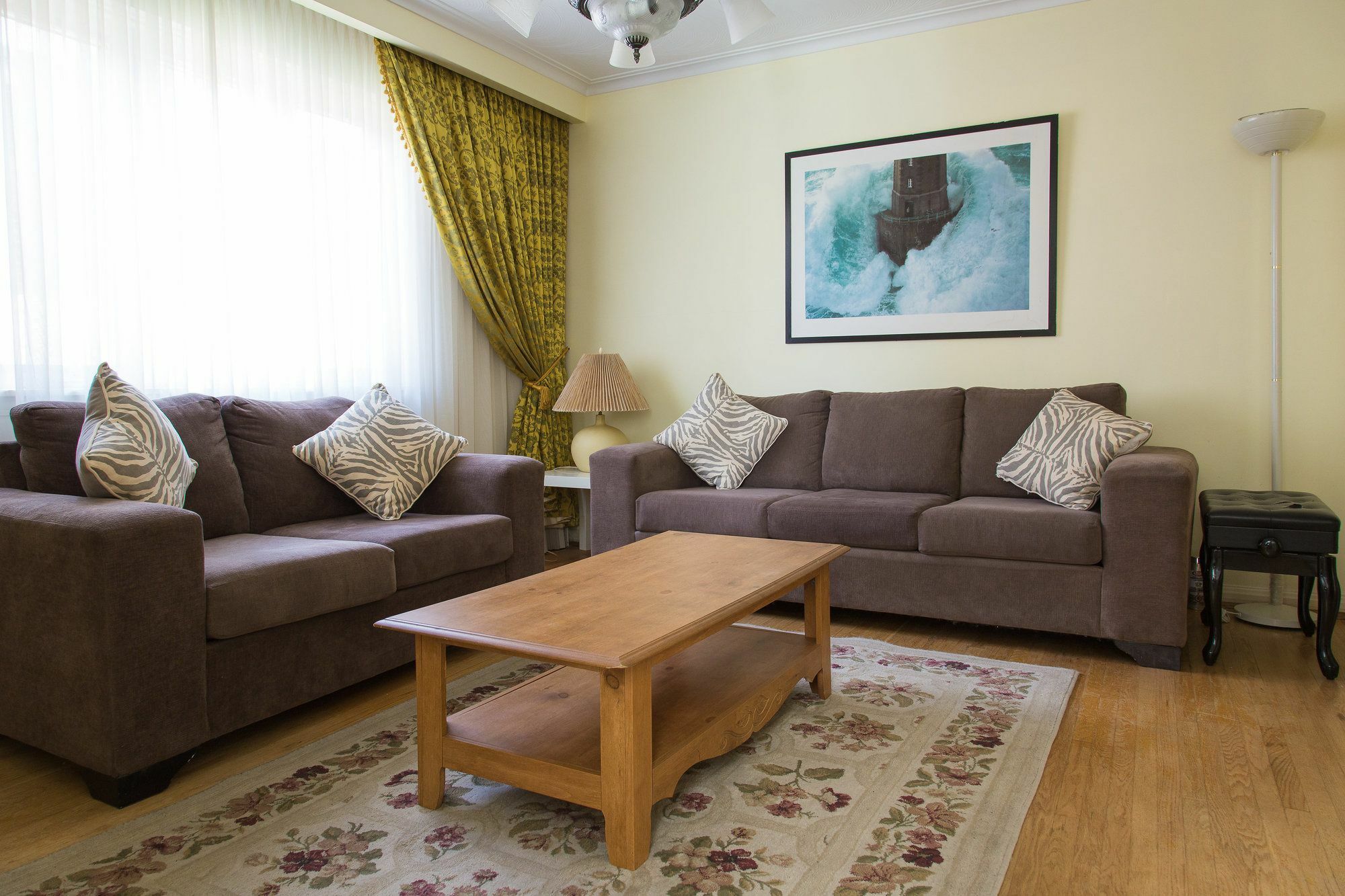Charlton Suites Guest House Guest house