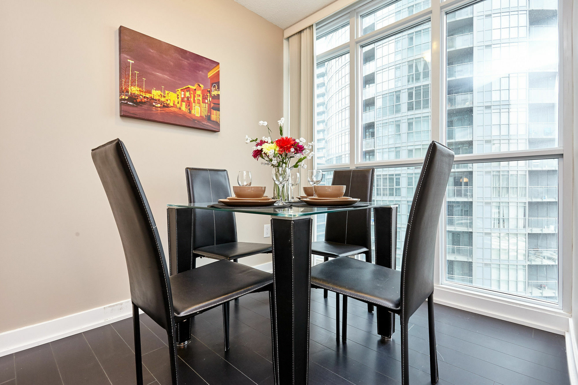 Inn Atlas Furnished Apartments- Iceboat Terrace