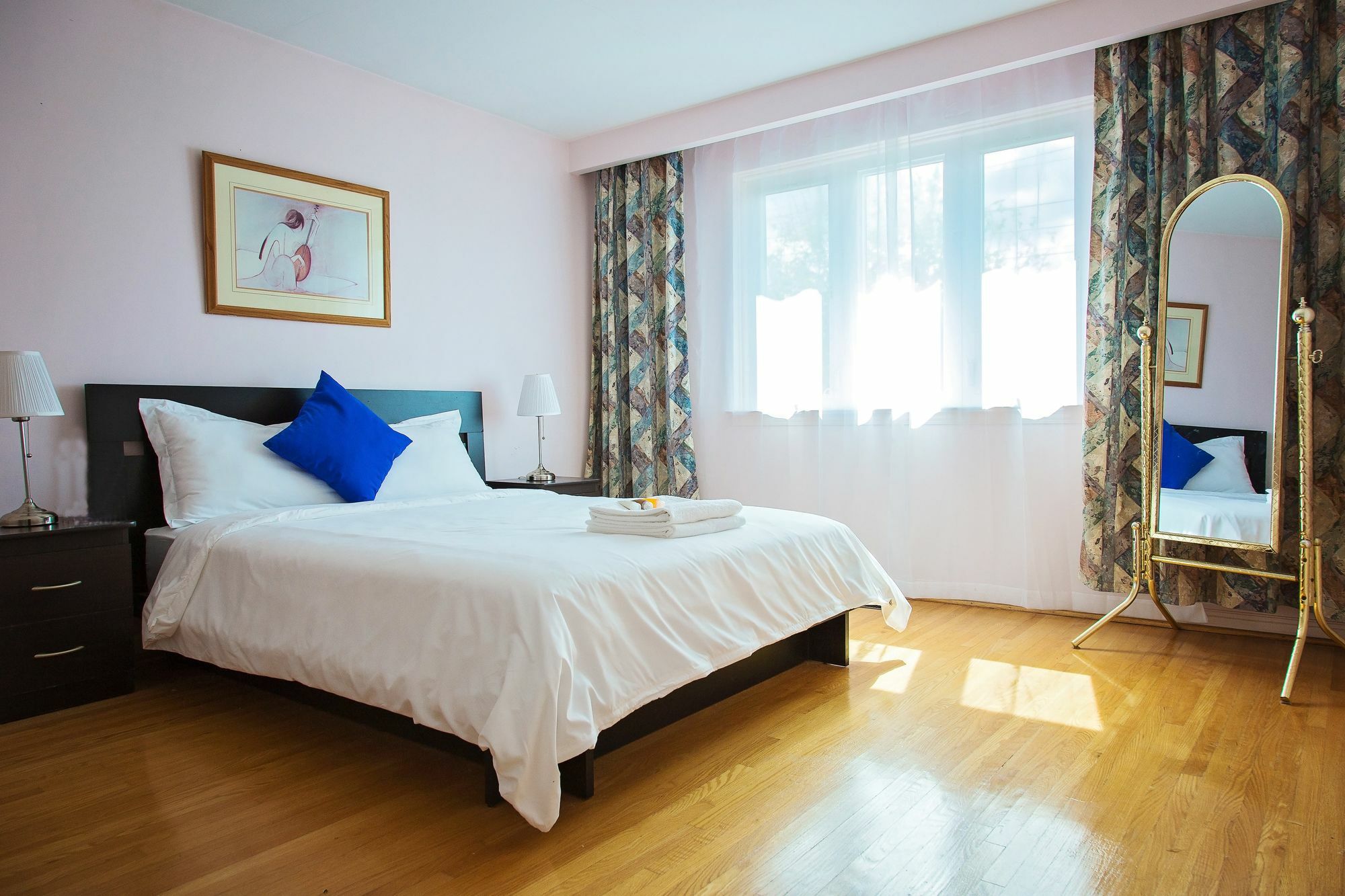 Charlton Suites Guest House 2*