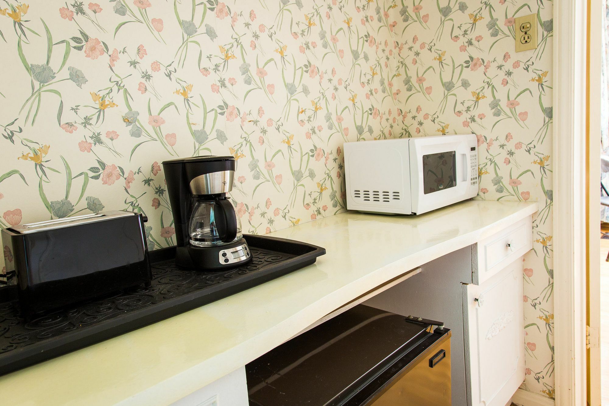 Charlton Suites Guest House Guest house Toronto