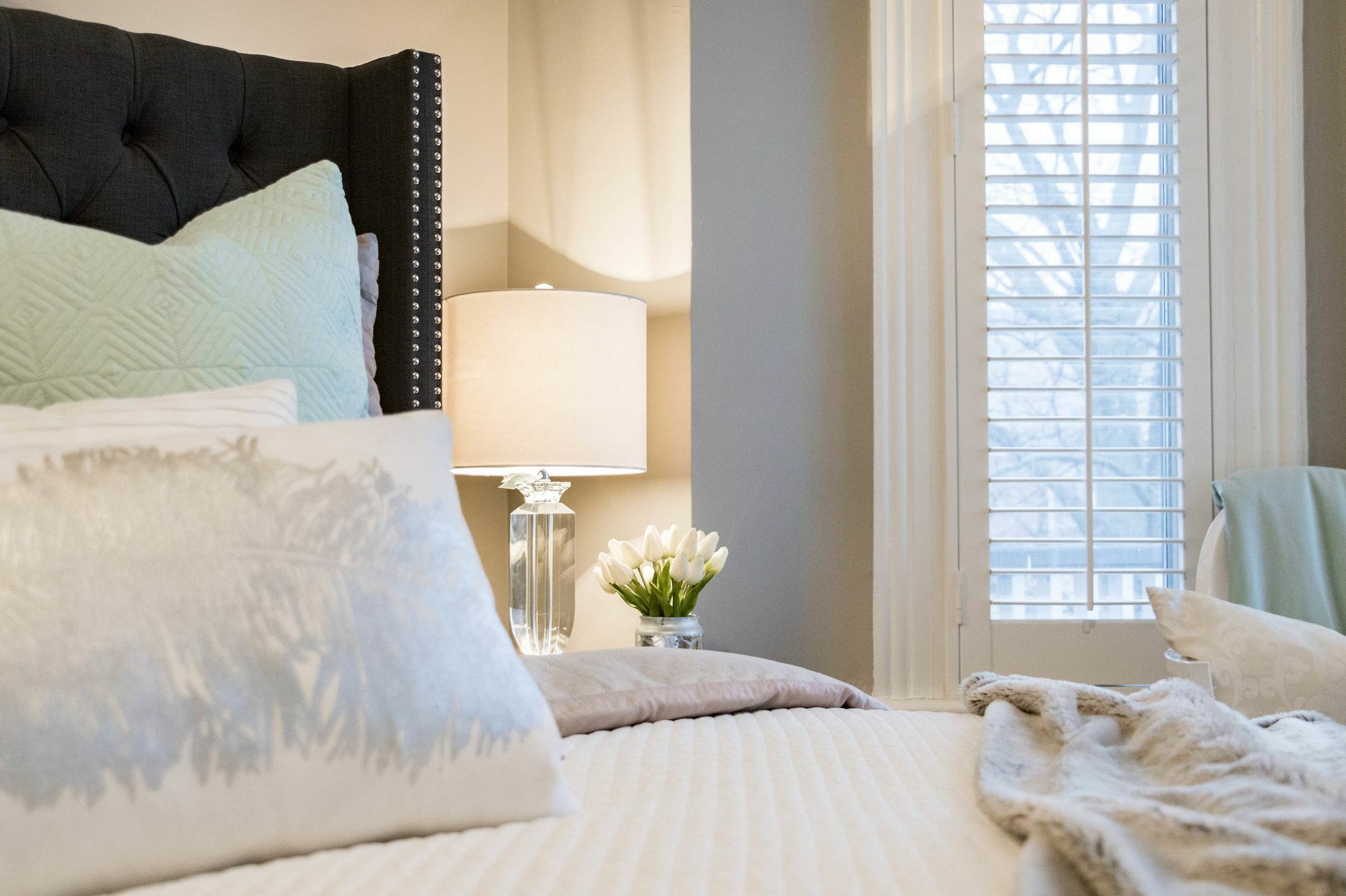 Quickstay - Chic & Modern Townhouse In Little Italy Toronto