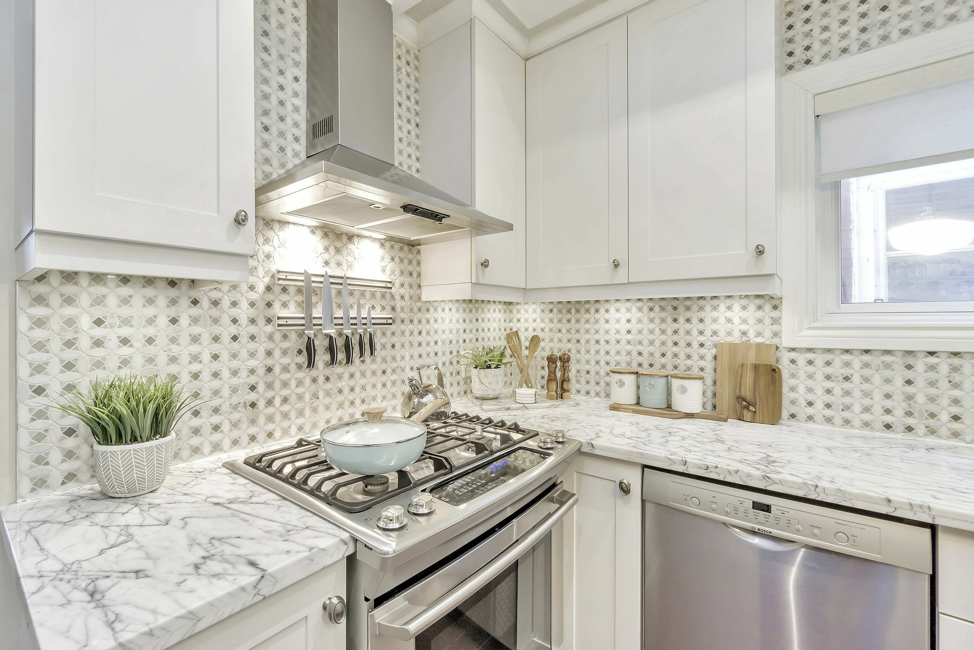 Quickstay - Chic & Modern Townhouse In Little Italy Holiday home Toronto