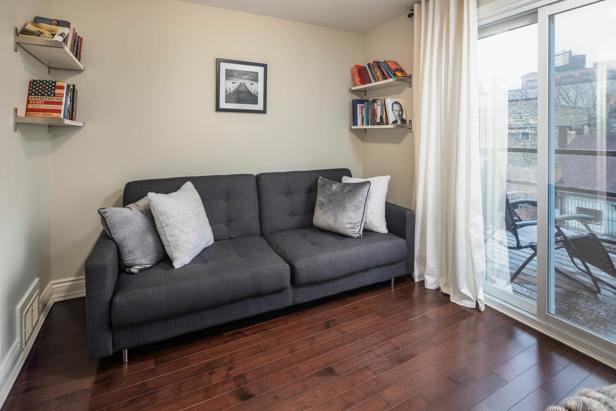 Holiday home Quickstay - Chic & Modern Townhouse In Little Italy *